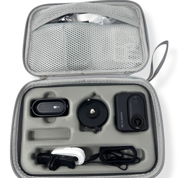 Insta360 GO 3S Ultimate Bundle Midnight Black 128GB - Picture 7 of 16